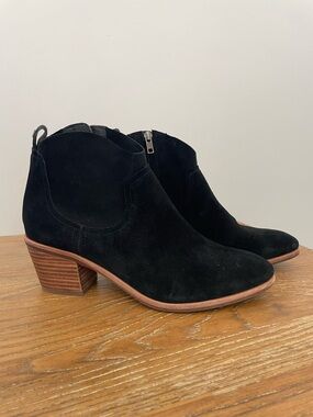 UGG Australia Kingsburg Suede Festival Grunge Whimsigoth Ankle Boots